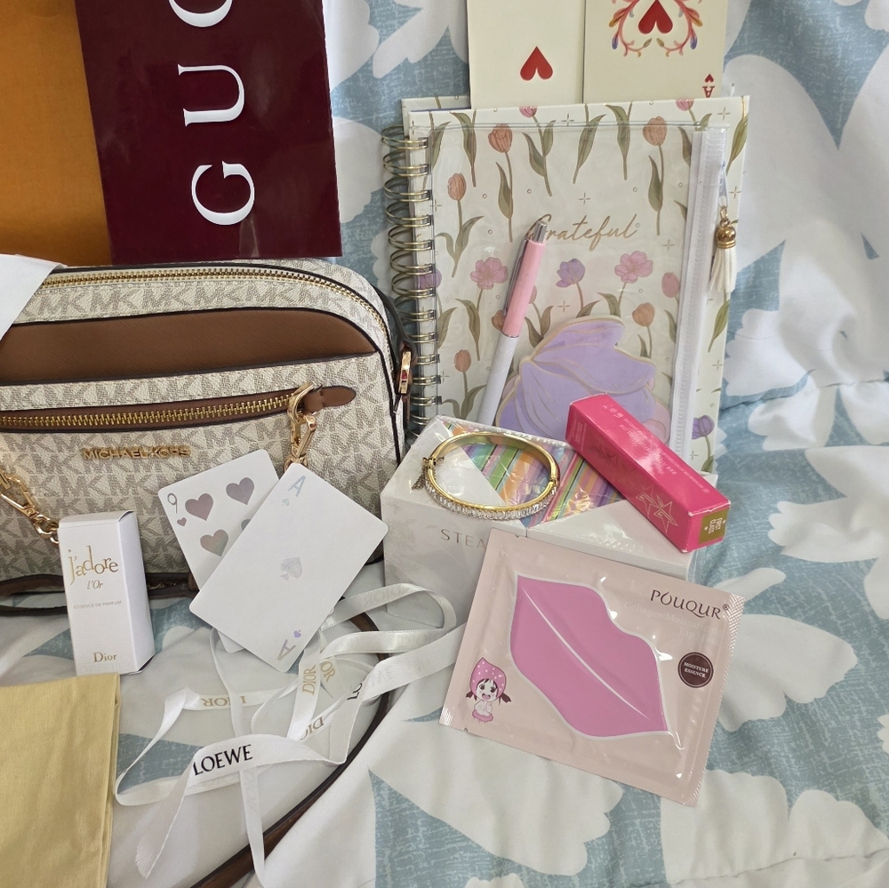 A Little Bit Of Lovely Buyers Appreciation, Christmas For The Kids ♡ - Picture 6 of 14